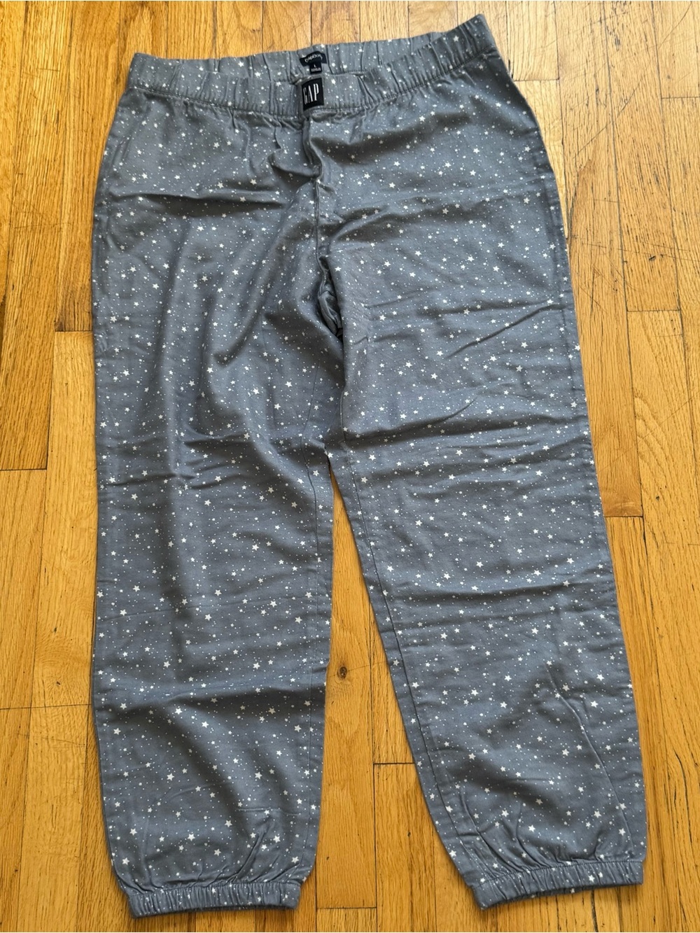 GAP Men’s Gray Star-Print Joggers